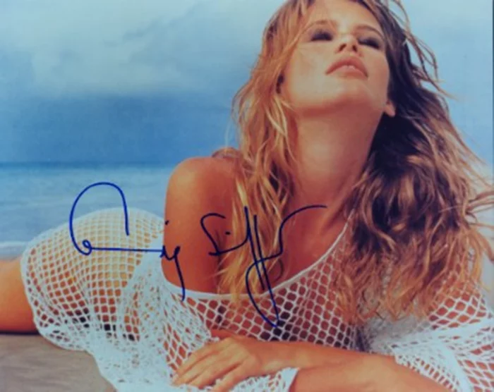 Claudia Schiffer autograph