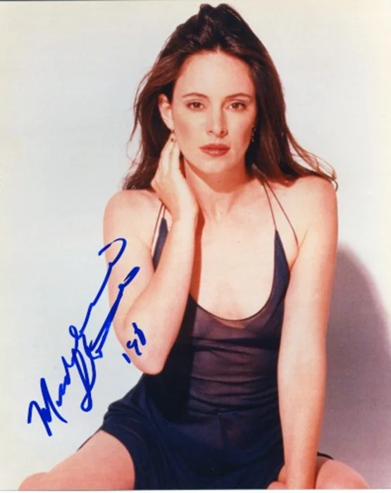 Madeline Stowe autograph