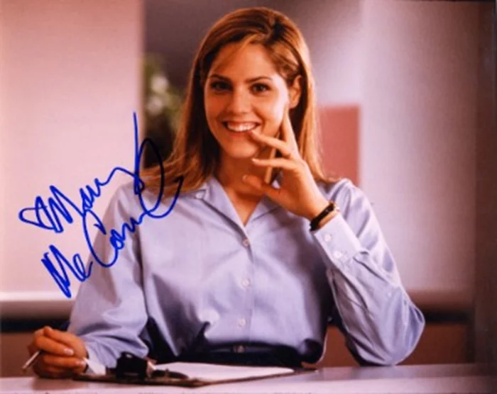Mary McCormack autograph
