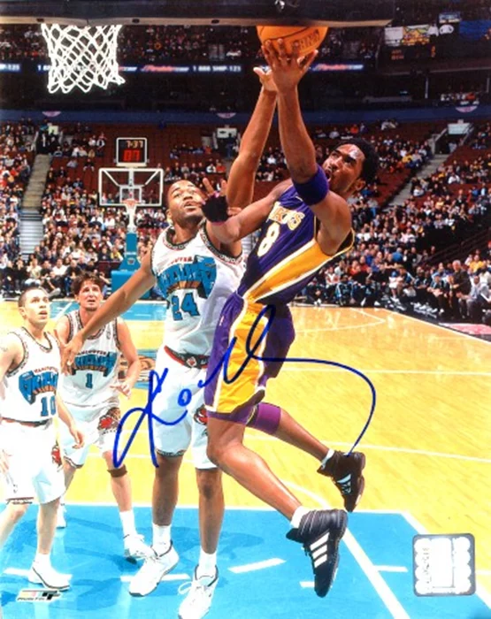 Kobe Bryant autograph
