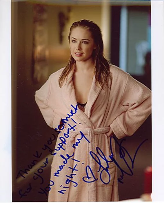 Lindsey McKeon autograph