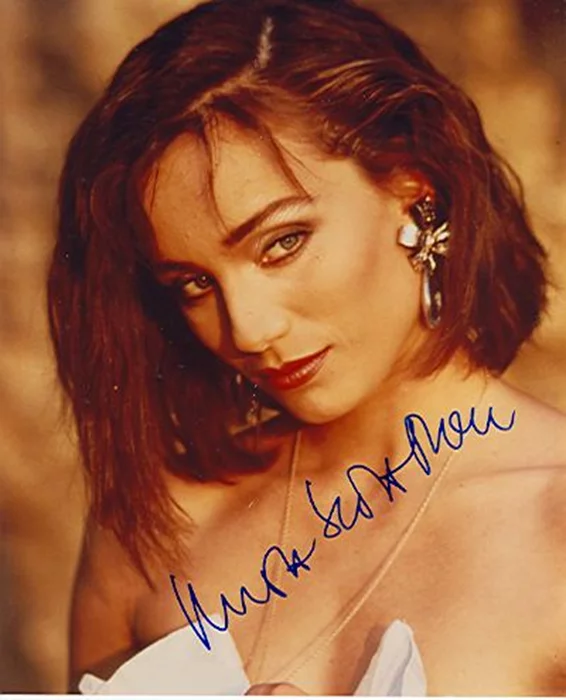 Kristen Scott Thomas autograph