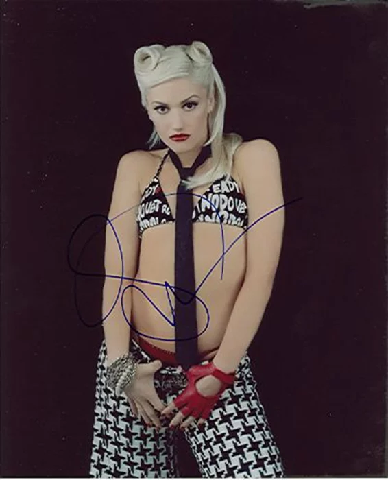Gwen Stefani autograph