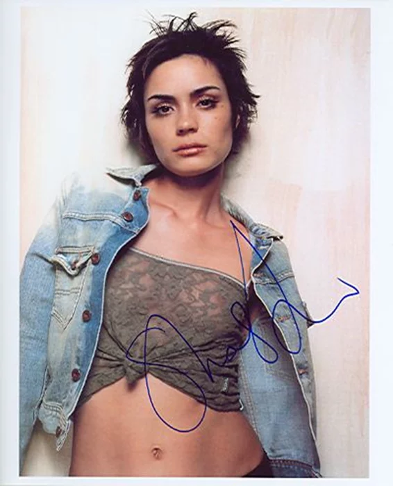 Shannyn Sossamon autograph