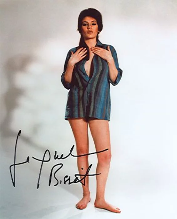 Jacqueline Bisset autograph