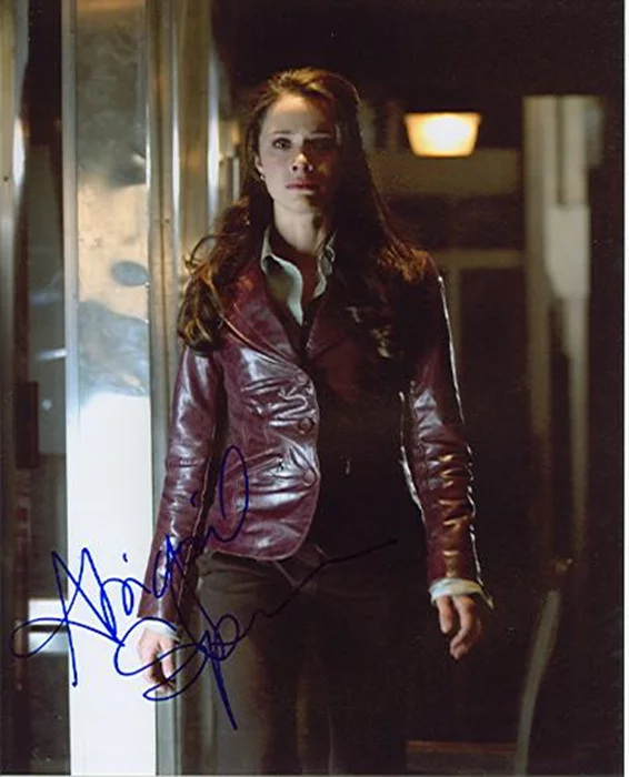 Abigail Spencer autograph