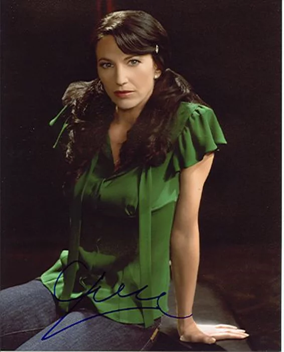 Claudia Black autograph