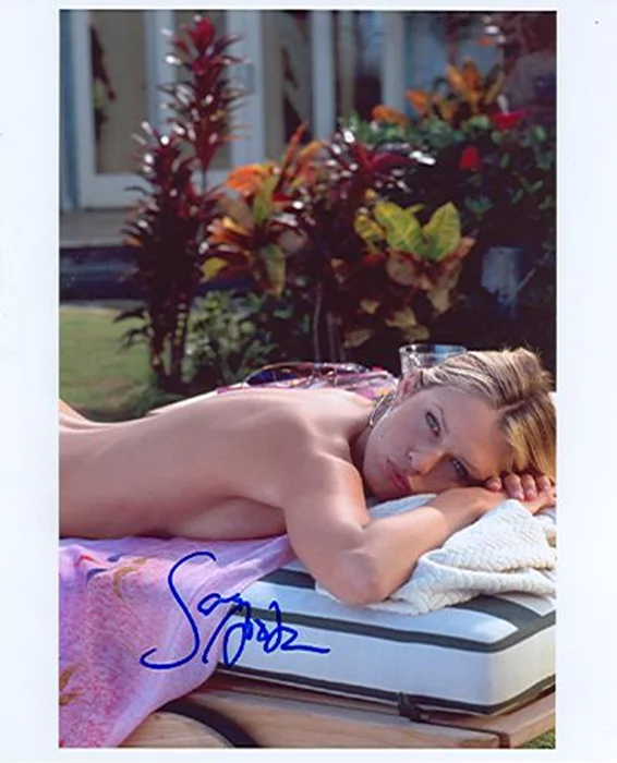 Sara Foster autograph