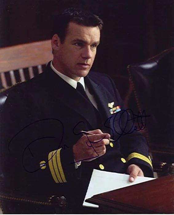 David James Elliott autograph