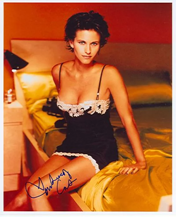 Courteney Cox autograph