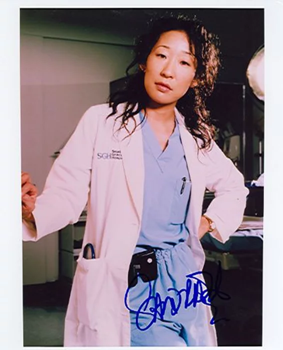 Sandra Oh autograph