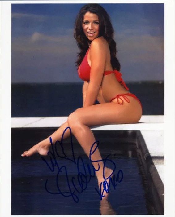 Vida Guerra autograph