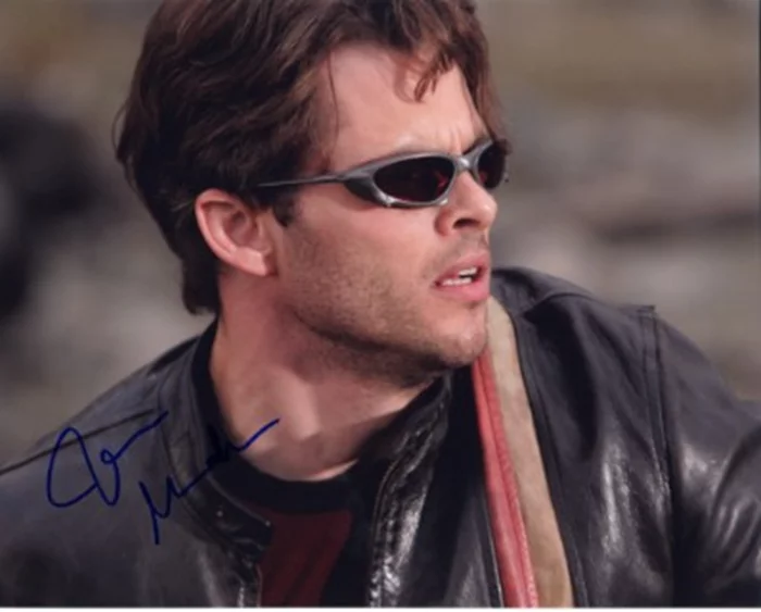 James Marsden autograph