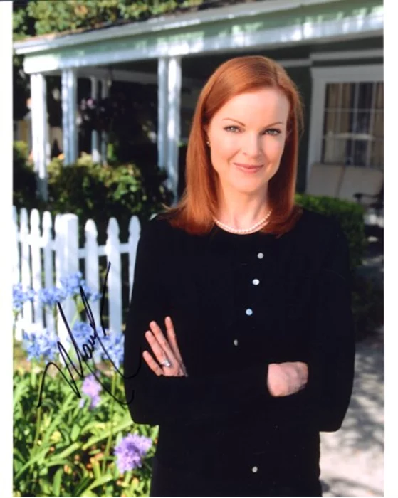 Marcia Cross autograph