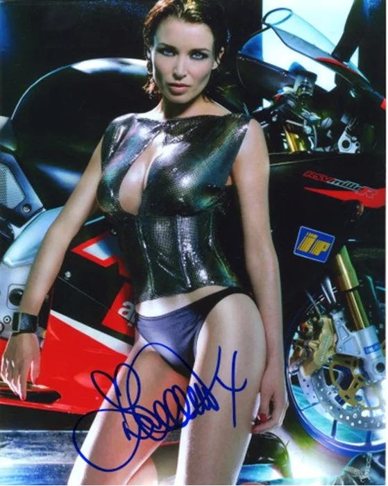 Dannii Minogue autograph