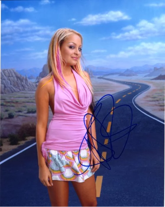 Nicole Richie autograph
