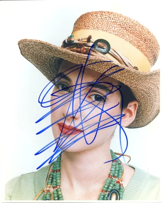 Winona Ryder autograph