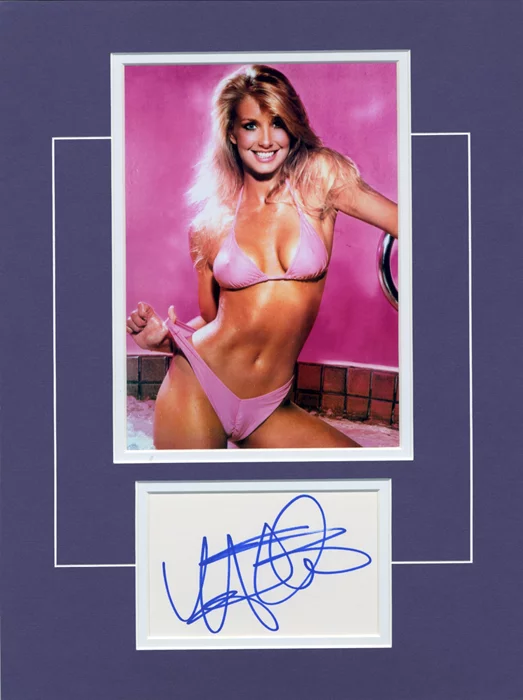 Heather Thomas autograph