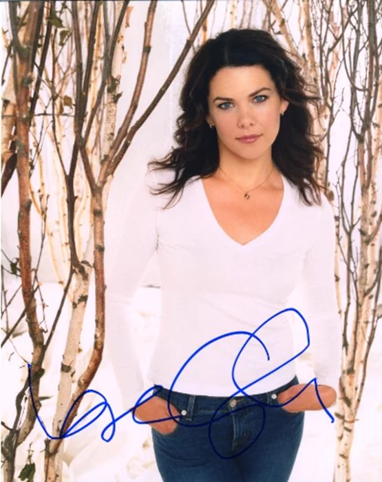 Lauren Graham autograph