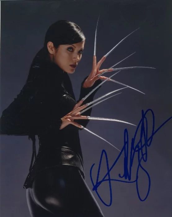 Kelly Hu autograph