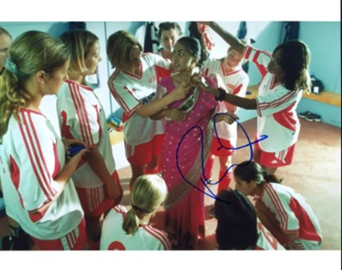 Parminder Nagra autograph