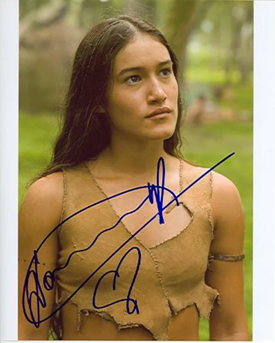Q'Orianka Kilcher autograph