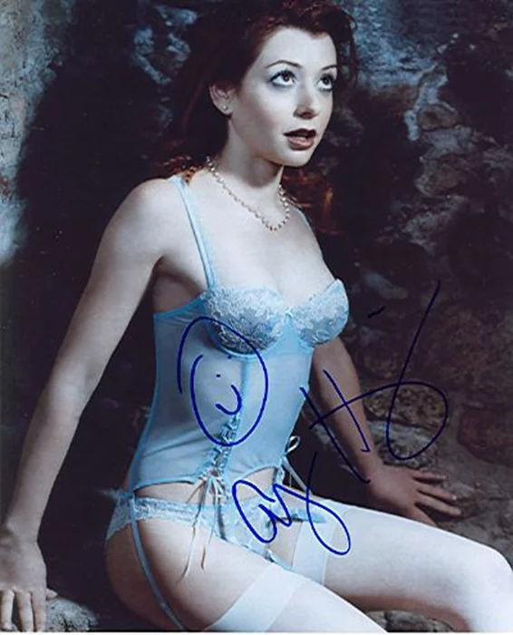 Alyson Hannigan autograph