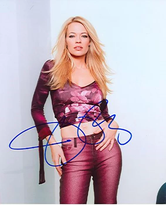 Jeri Ryan autograph