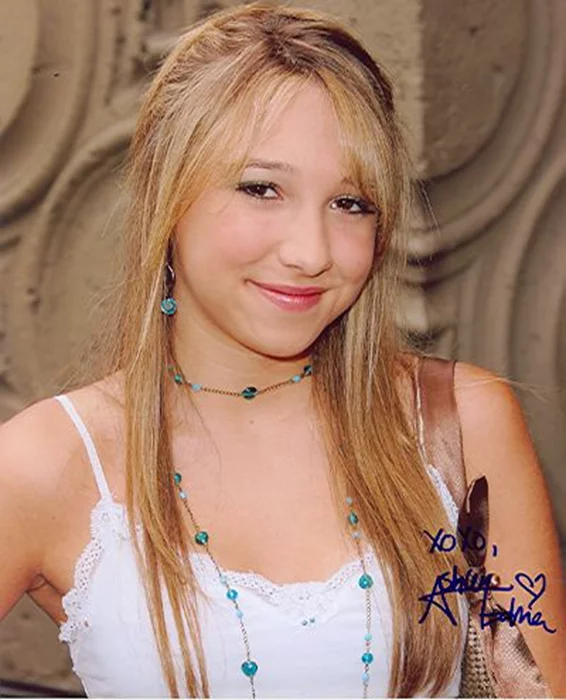 Ashley Edner autograph
