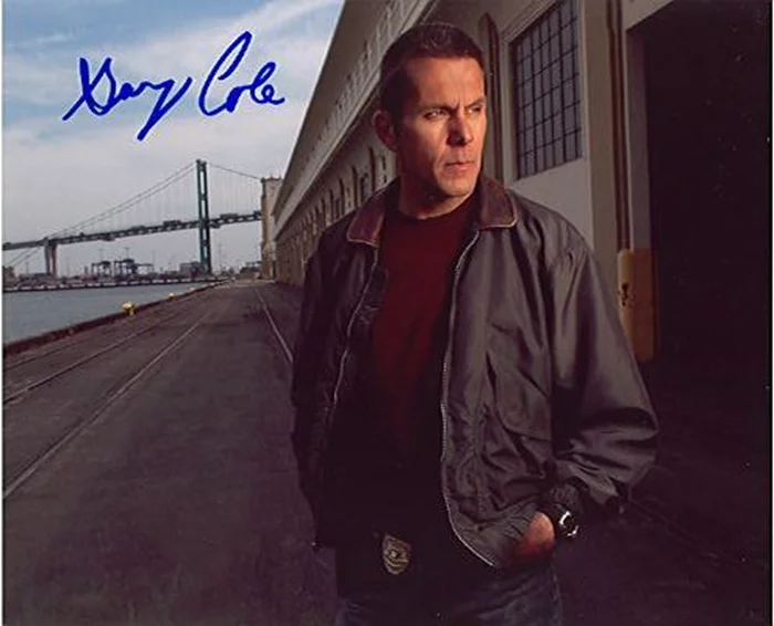 Gary Cole autograph