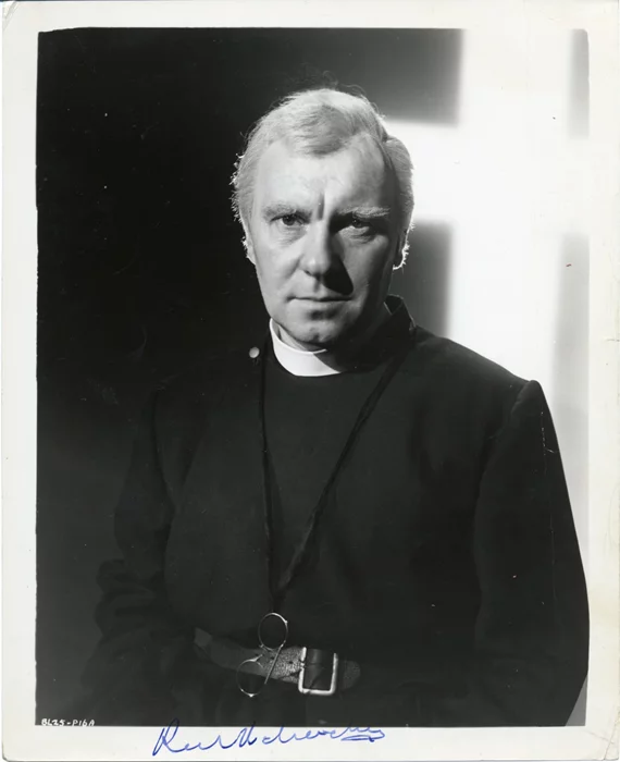 Sir Ralph Richardson autograph