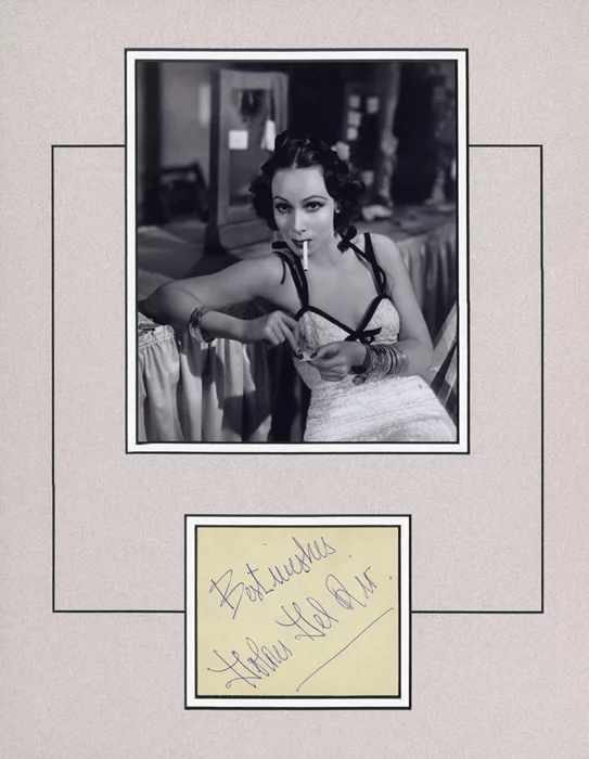 Dolores Del Rio autograph
