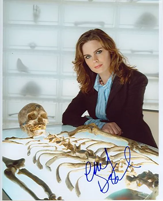 Emily Deschanel autograph