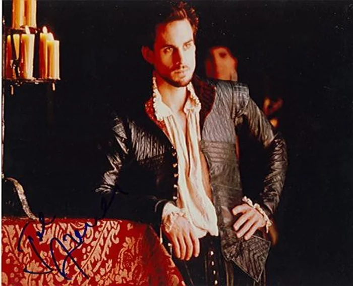 Joe Fiennes autograph