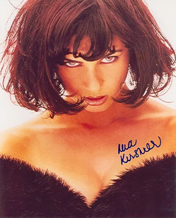 Mia Kirshner autograph