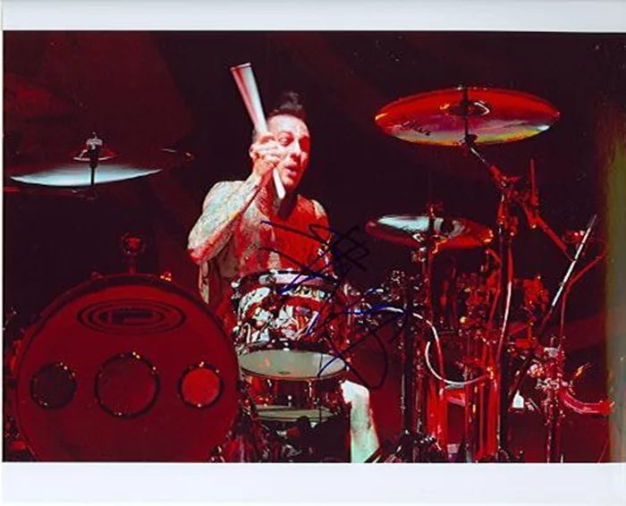 Travis Barker autograph