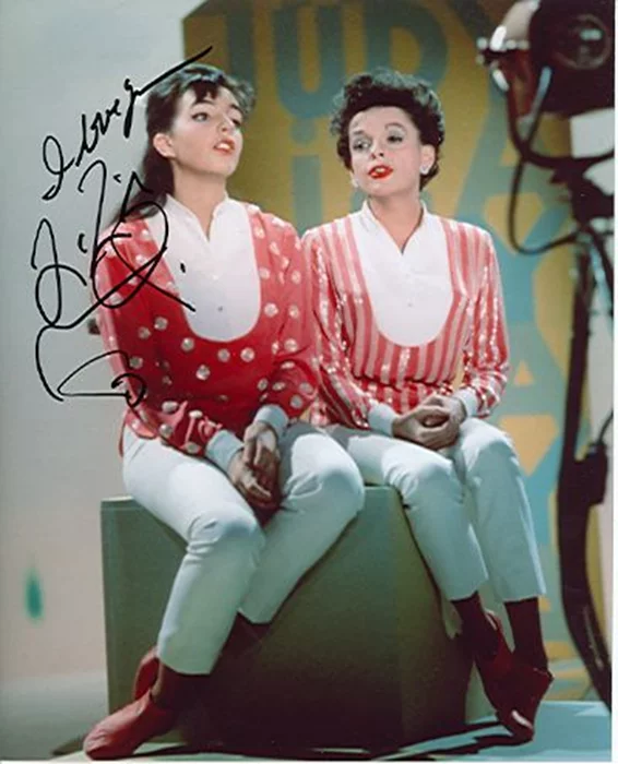Liza Minnelli autograph