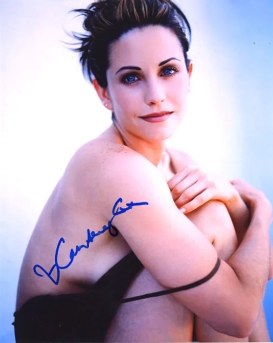 Courteney Cox autograph