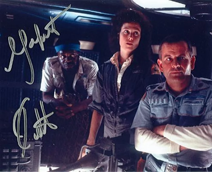 Yaphet Kotto autograph