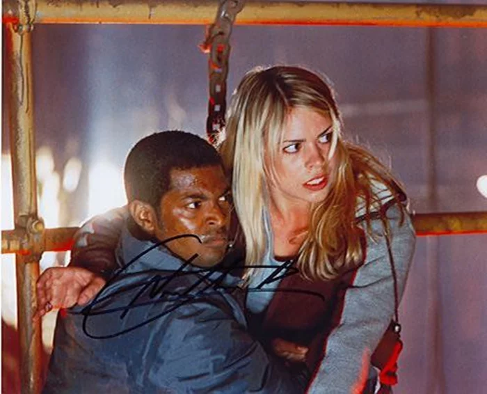 Noel Clarke autograph