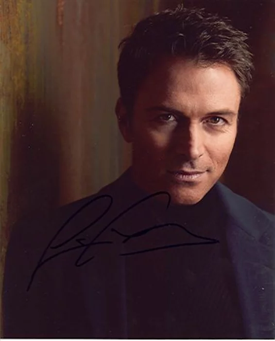 Tim Daly autograph