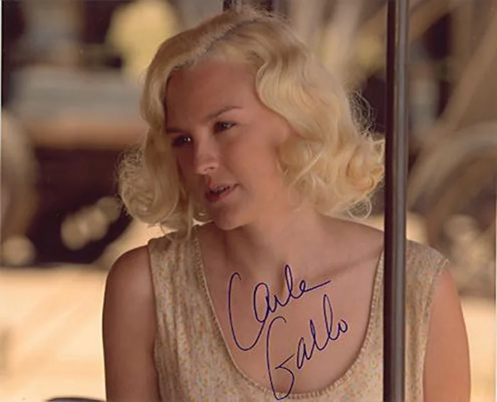Carla Gallo autograph