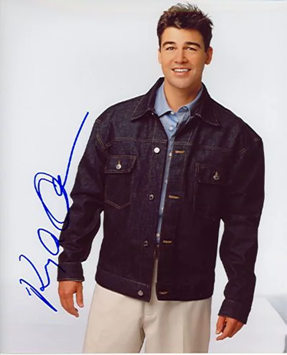 Kyle Chandler autograph