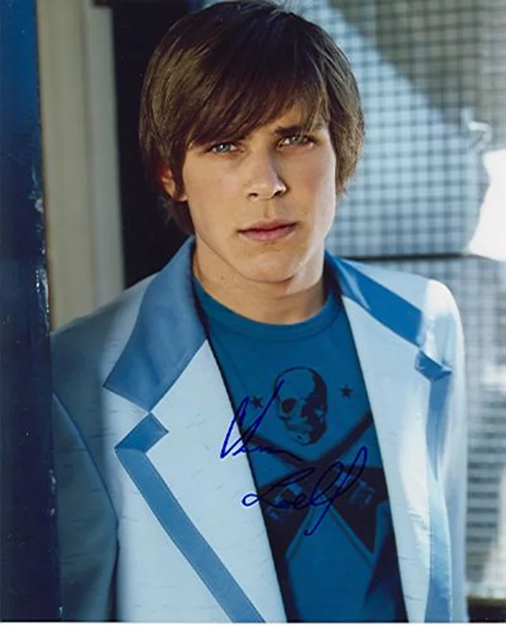 Chris Lowell autograph
