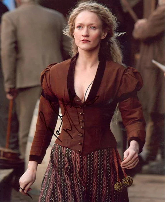 Paula Malcomson autograph