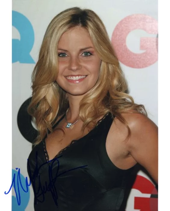 Nikki Griffin autograph