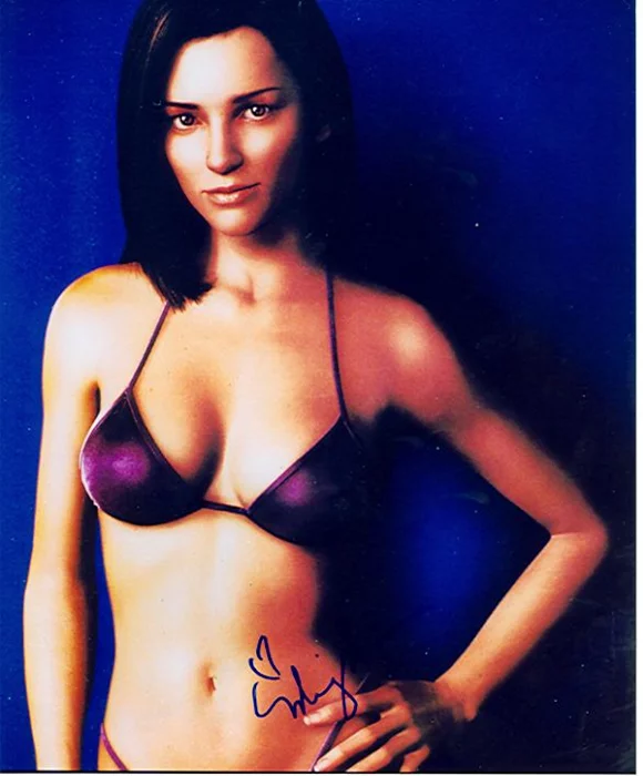 Ming-Na Wen autograph