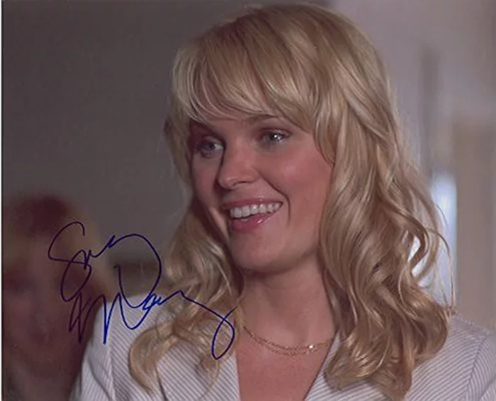 Sunny Mabrey autograph