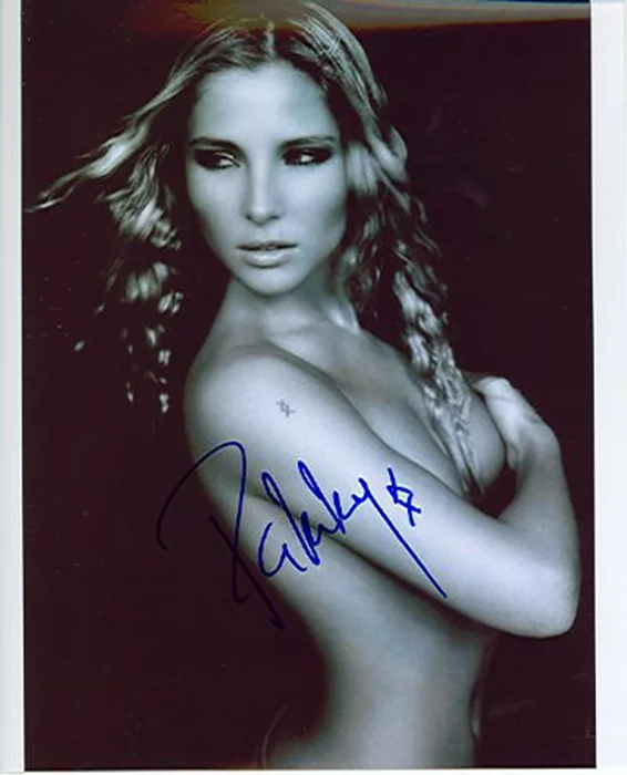 Elsa Pataky autograph