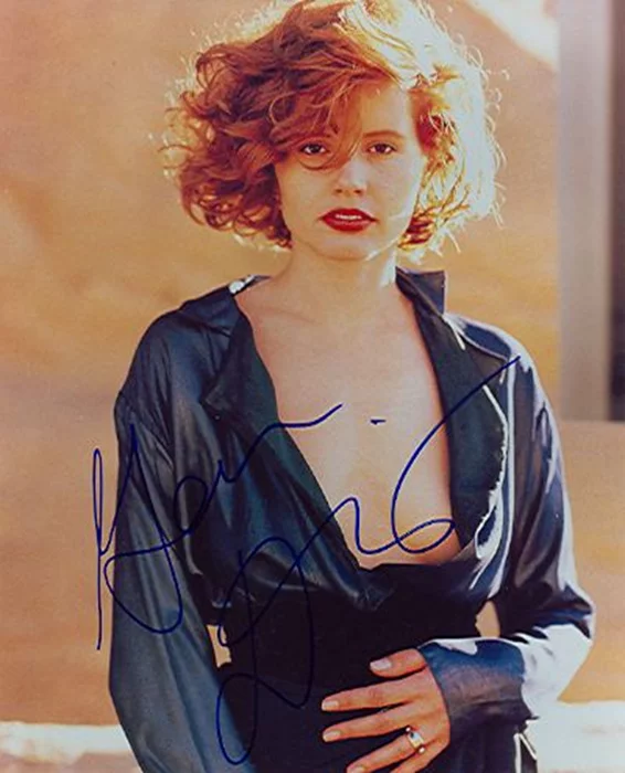 Geena Davis autograph